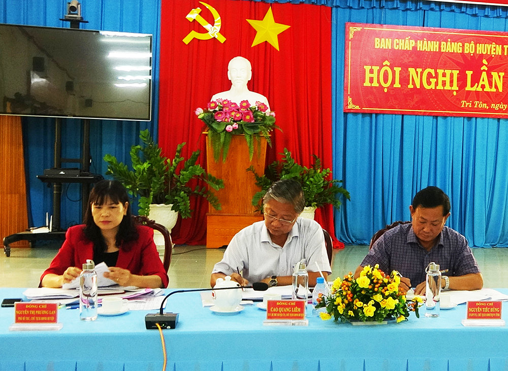 Tri Tôn tập trung phát triển kinh tế, chăm lo người nghèo