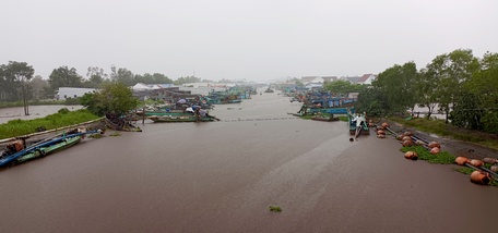 Chợ họp theo mùa