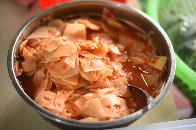 Món bún cù kỳ chỉ có ở Quảng Ninh, khách vượt trăm cây số về thưởng thức
