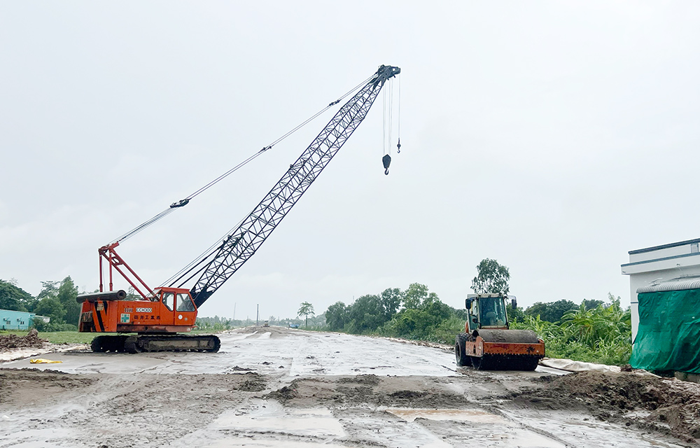 Chủ tịch UBND tỉnh An Giang kiểm tra tiến độ thi công tuyến nối Quốc lộ 91, tuyến tránh TP. Long Xuyên và khảo sát Dự án thành phần 1, thuộc Dự án tuyến đường bộ cao tốc Châu Đốc - Cần Thơ – Sóc Trăng