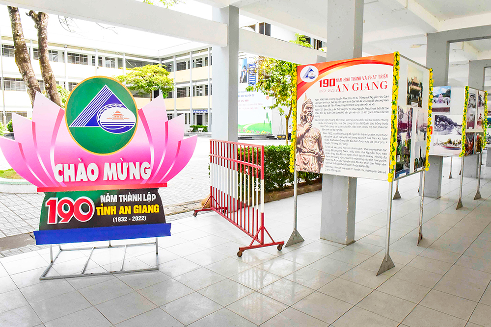 Trường Tiểu học Nguyễn Du tổ chức hoạt động chào mừng kỷ niệm 190 năm thành lập tỉnh An Giang (1832- 2022)