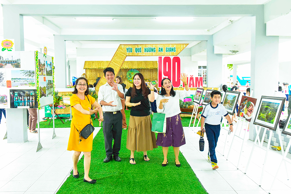 Trường Tiểu học Nguyễn Du tổ chức hoạt động chào mừng kỷ niệm 190 năm thành lập tỉnh An Giang (1832- 2022)