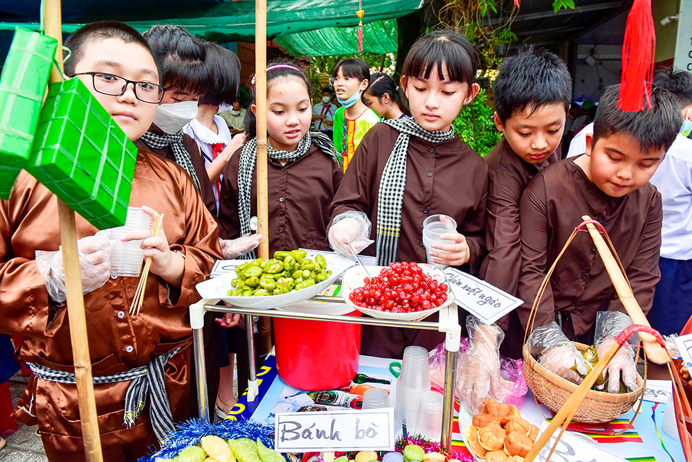 Trường Tiểu học Nguyễn Du tổ chức hoạt động chào mừng kỷ niệm 190 năm thành lập tỉnh An Giang (1832- 2022)