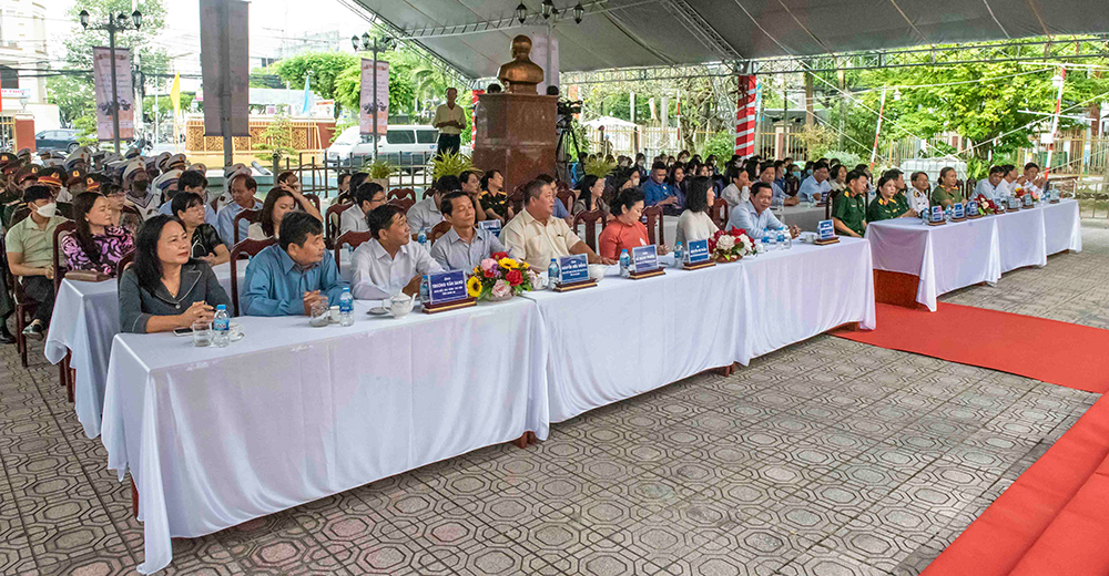 Khai mạc trưng bày chuyên đề “Phụ nữ miền Nam trong kháng chiến chống thực dân Pháp và đế quốc Mỹ”
