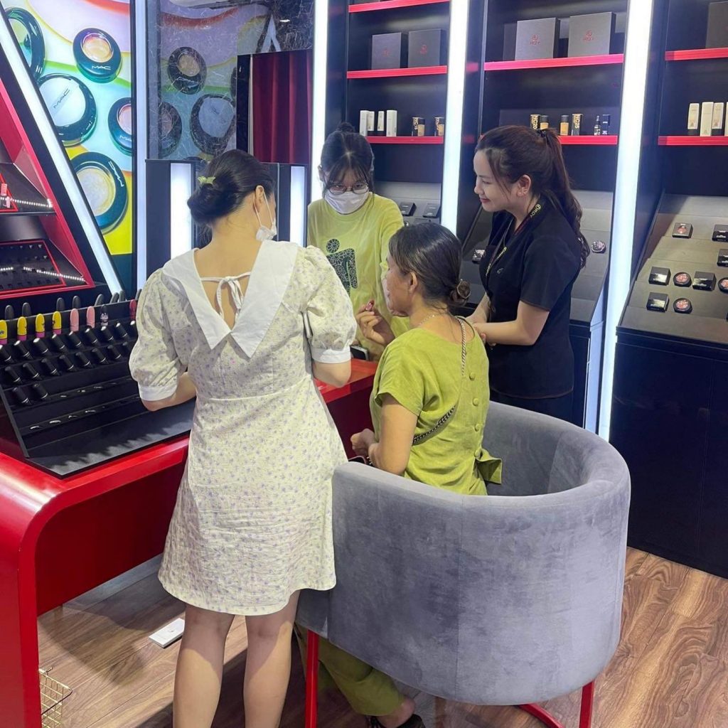 Địa chỉ mua mỹ phẩm Đà Nẵng chính hãng, uy tín - ROY Store