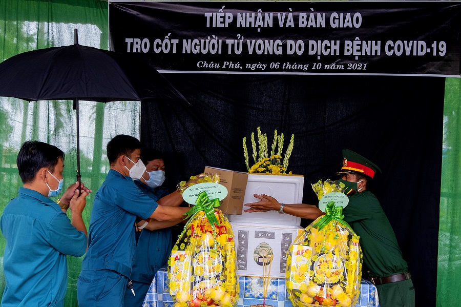 “Ra đi gửi yêu thương, trở về trong tưởng nhớ”