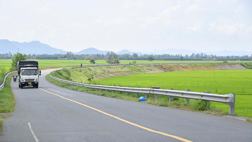 Phát triển kết cấu hạ tầng giao thông - “đòn bẩy” của An Giang