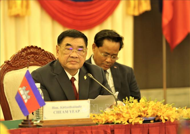 Tiếp tục đoàn kết, thống nhất, tự cường và sáng tạo, củng cố vai trò trung tâm của ASEAN