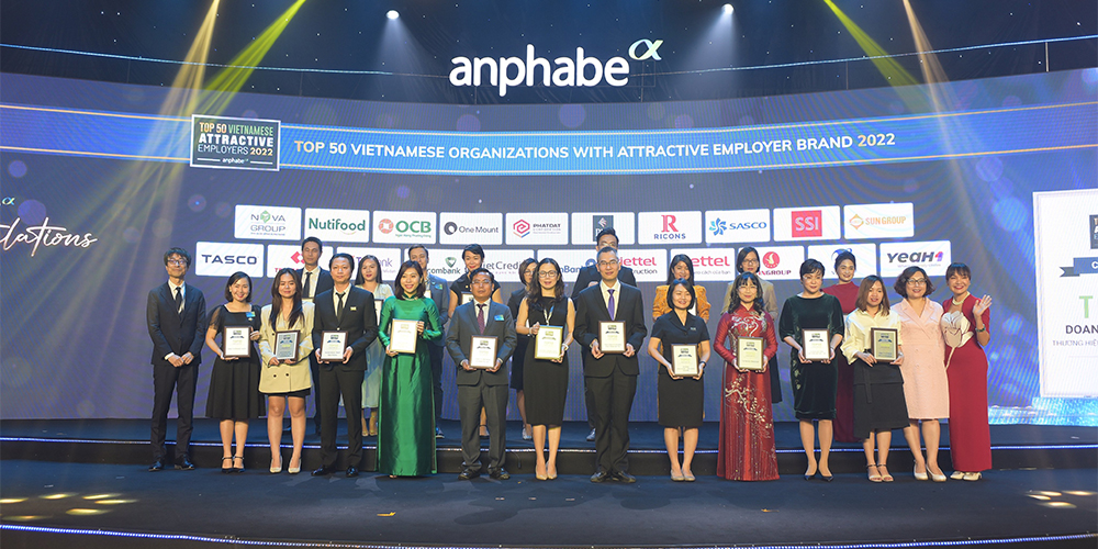 PNJ được vinh danh Top 1 “Nơi làm việc tốt nhất Việt Nam” trong ngành bán lẻ năm 2022