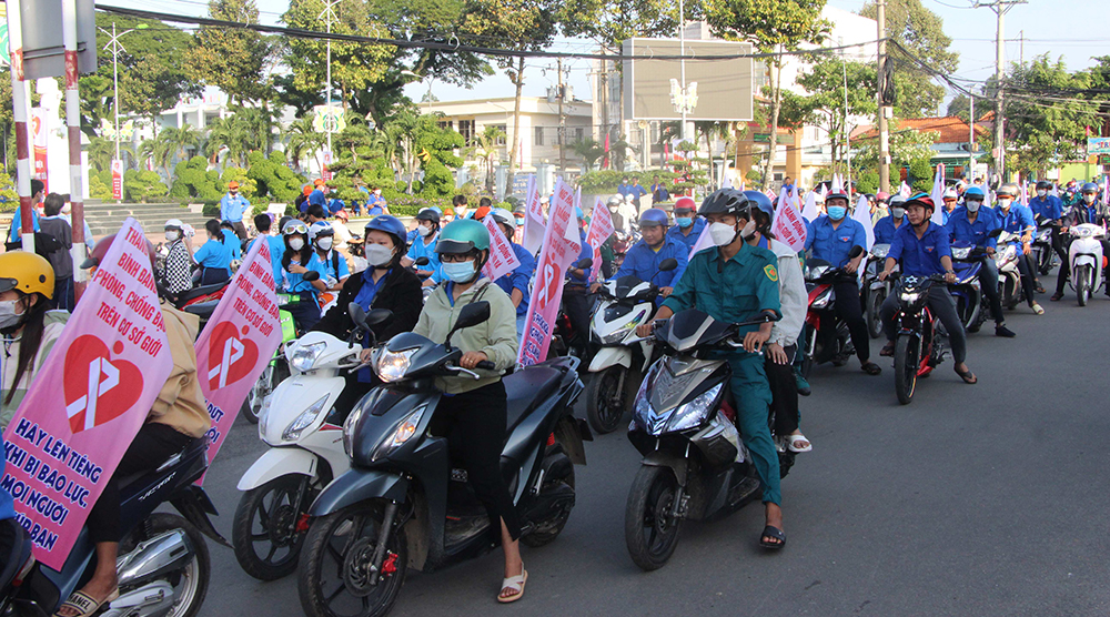 UBND tỉnh An Giang phát động ra quân Tháng hành động vì bình đẳng giới và phòng, chống bạo lực trên cơ sở giới