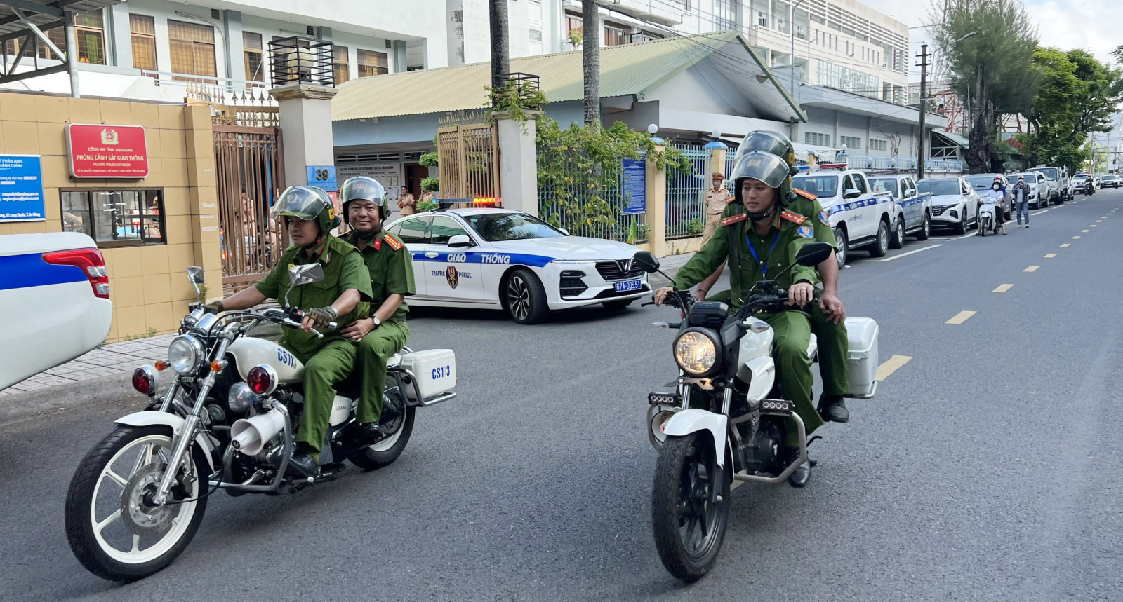 Công an An Giang ra quân cao điểm bảo đảm trật tự, an toàn giao thông, trật tự xã hội cao điểm Tết