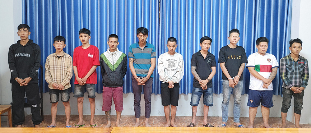 Bắt khẩn cấp 12 đối tượng về hành vi “Giết người”
