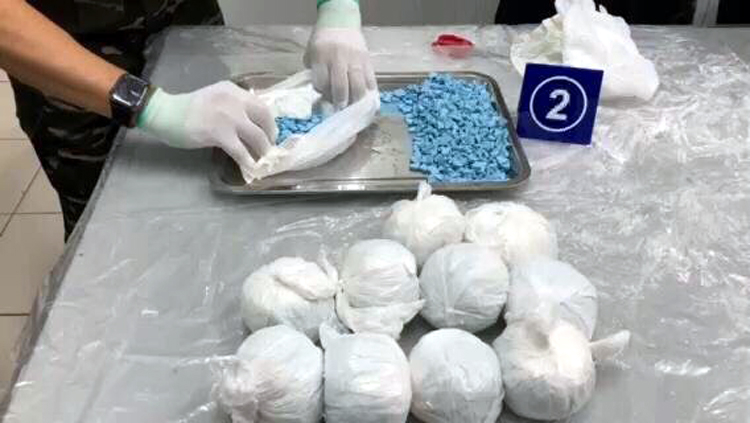 TP Hồ Chí Minh: Phát hiện gần 26 kg ma túy đá cất giấu trong các gói cà phê và kẹo