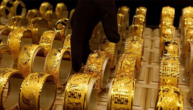 Giá vàng châu Á phiên 16/11 rời mức 'đỉnh' 3 tháng