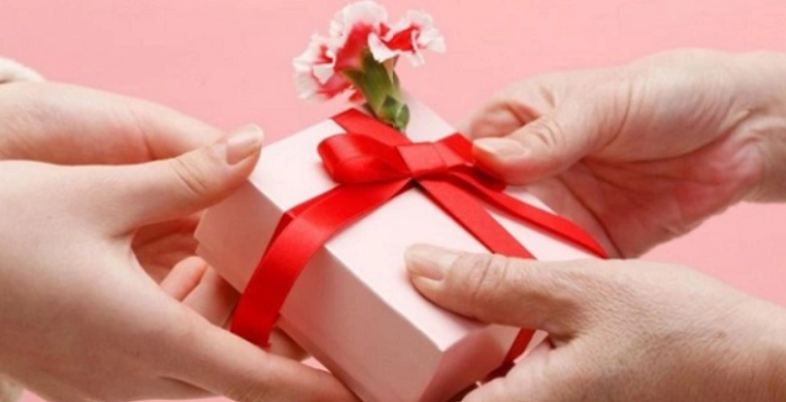 Tặng quà gì cho cô giáo vào ngày 20/11?