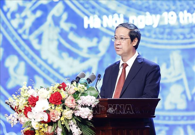 Thủ tướng: Chăm lo tốt nhất cả về vật chất, tinh thần để đội ngũ nhà giáo yên tâm công tác
