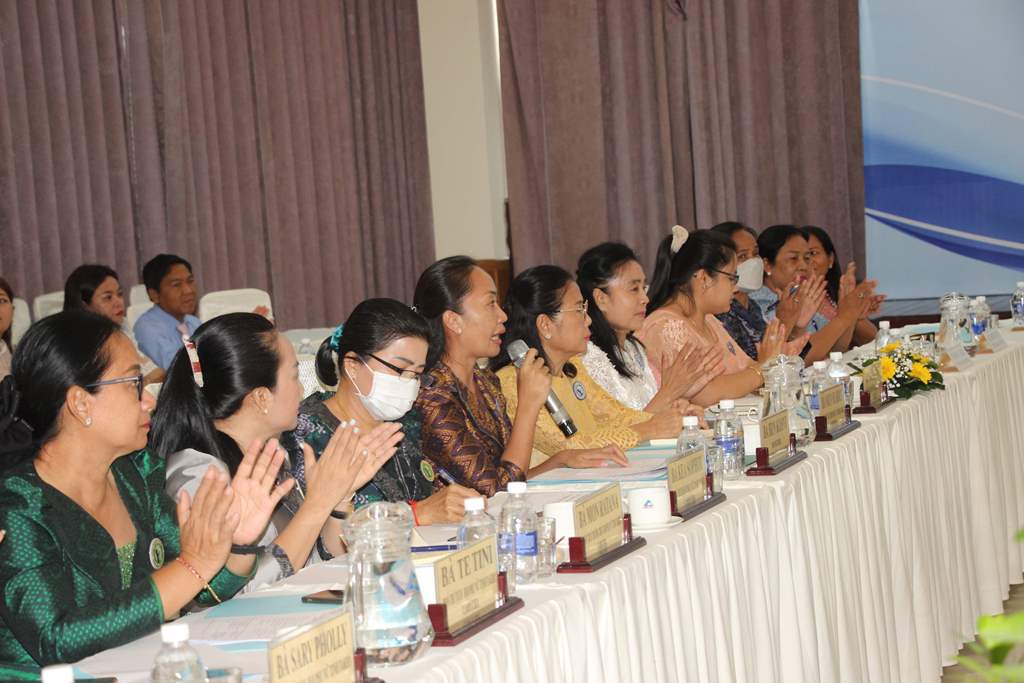 Tăng cường hợp tác giữa Hội Liên hiệp Phụ nữ An Giang và Hội Phụ nữ Campuchia vì hòa bình và phát triển 2 tỉnh Takeo, Kandal