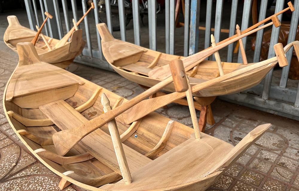 “Thu nhỏ” ghe, thuyền thành đồ mỹ nghệ
