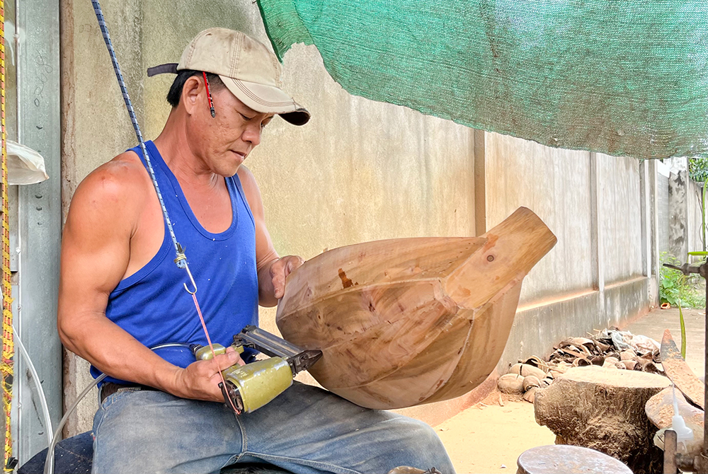 “Thu nhỏ” ghe, thuyền thành đồ mỹ nghệ