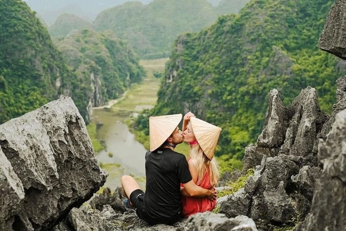 Khám phá điểm ngắm trên cao "triệu like" có tên gọi độc lạ ở Ninh Bình