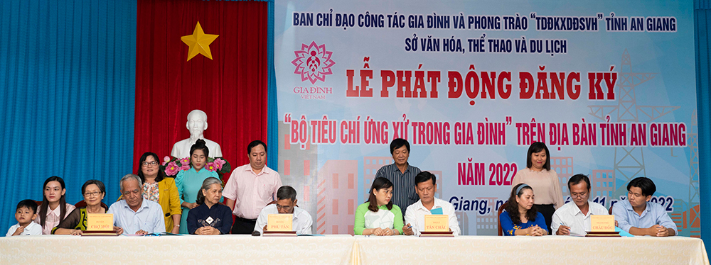 An Giang phát động đăng ký thực hiện Bộ tiêu chí ứng xử trong gia đình năm 2022