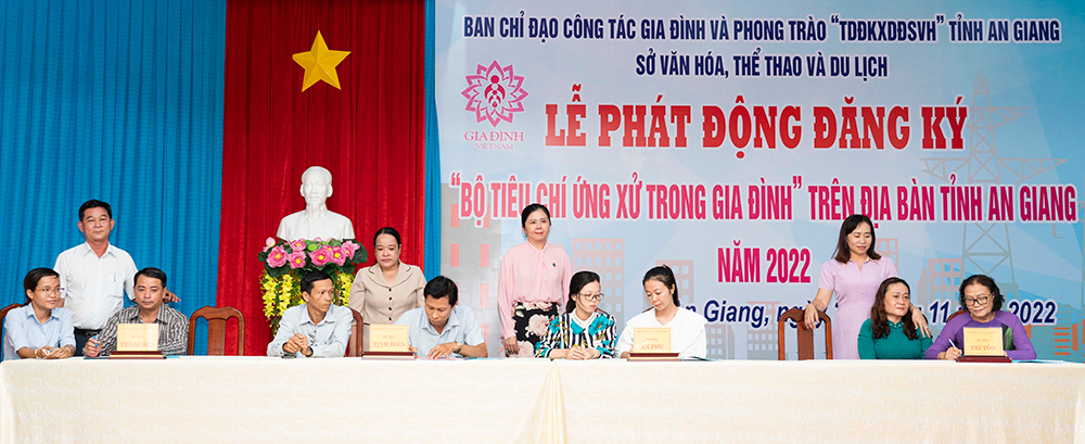 An Giang phát động đăng ký thực hiện Bộ tiêu chí ứng xử trong gia đình năm 2022