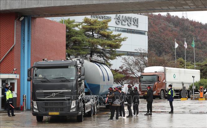 Hàn Quốc: Công nhân nghiệp đoàn tàu điện ngầm Seoul đình công