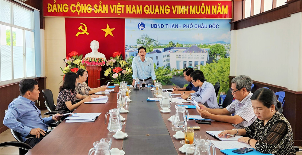Thường trực HĐND TP. Châu Đốc tổ chức phiên họp tháng 11/2022