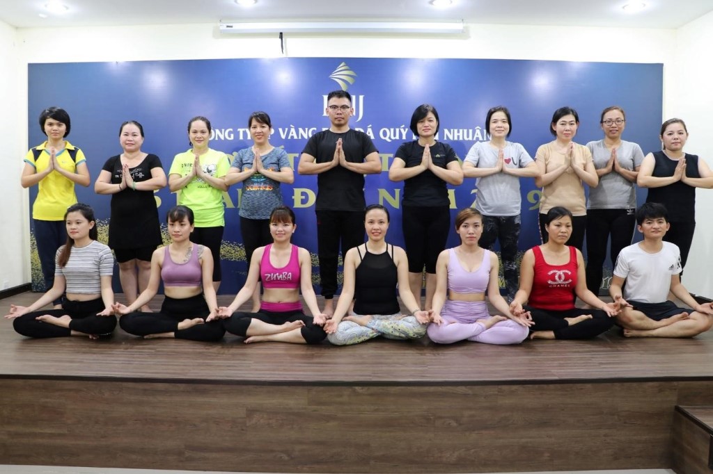 PNJ dẫn đầu top 10 doanh nghiệp phát triển bền vững năm 2022 trên lĩnh vực thương mại - dịch vụ