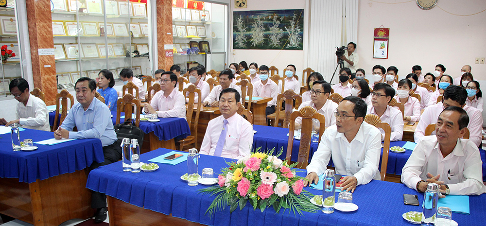 Bà Phan Thị Minh Hiếu giữ chức Phó Giám đốc Công ty TNHH MTV Xổ số kiến thiết An Giang