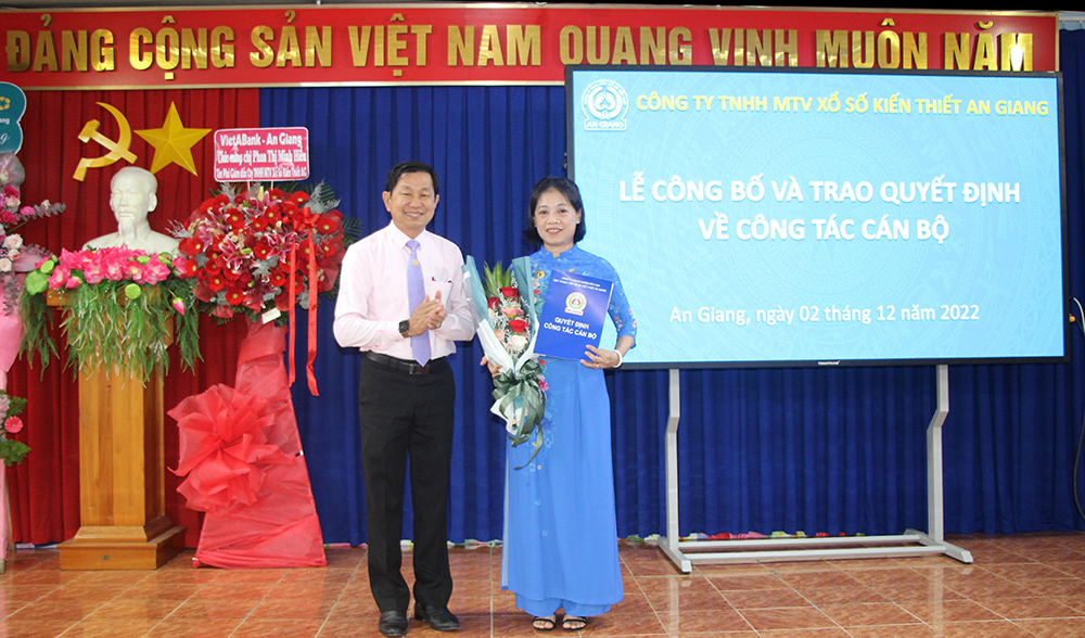 Bà Phan Thị Minh Hiếu giữ chức Phó Giám đốc Công ty TNHH MTV Xổ số kiến thiết An Giang