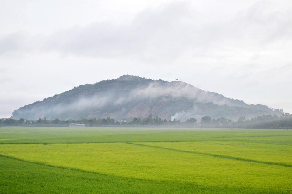 Vãn cảnh núi Sam