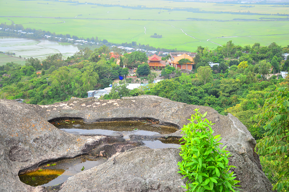 Vãn cảnh núi Sam