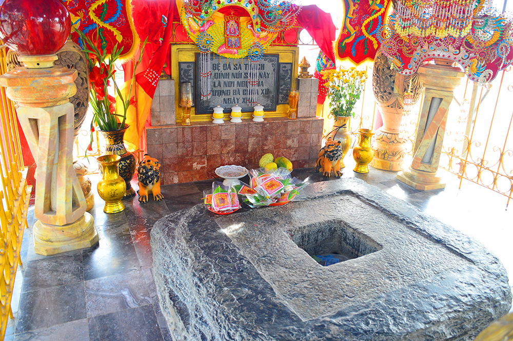 Vãn cảnh núi Sam