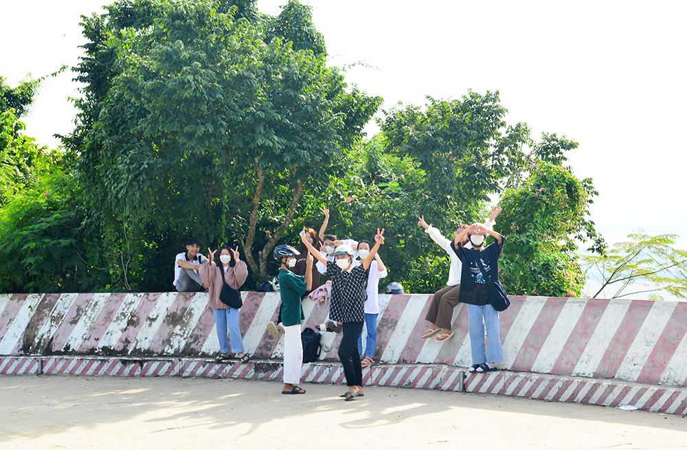 Vãn cảnh núi Sam