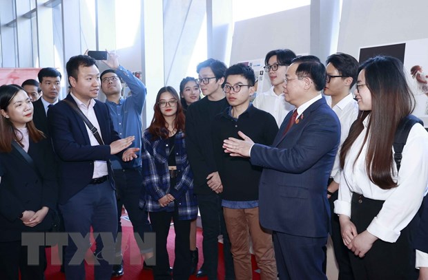 Chủ tịch Quốc hội Vương Đình Huệ thăm Đại học Swinburne của Australia
