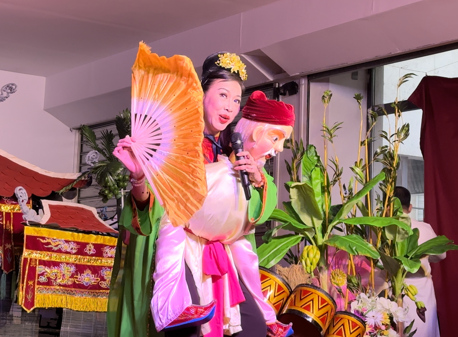Mang rối nước Việt Nam đến với công chúng Pháp