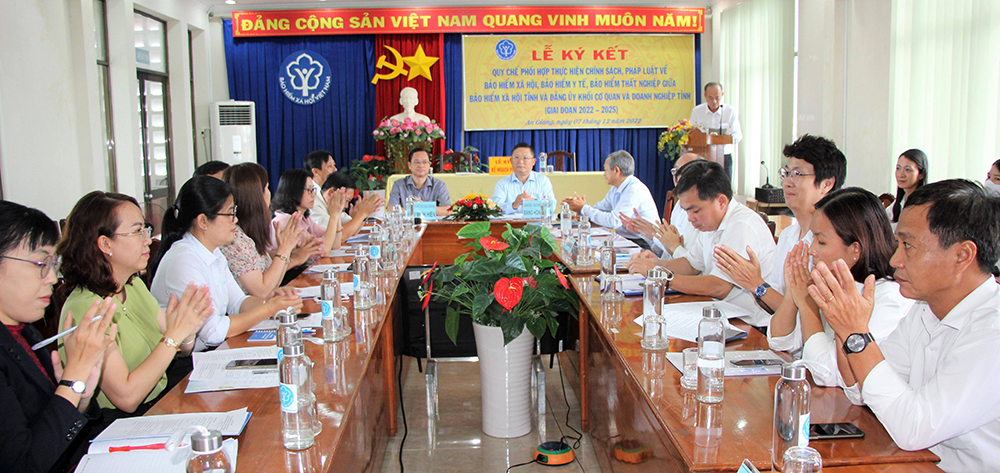 Bảo hiểm xã hội và Đảng ủy Khối Cơ quan và Doanh nghiệp tỉnh An Giang phối hợp thực hiện chính sách, pháp luật về bảo hiểm