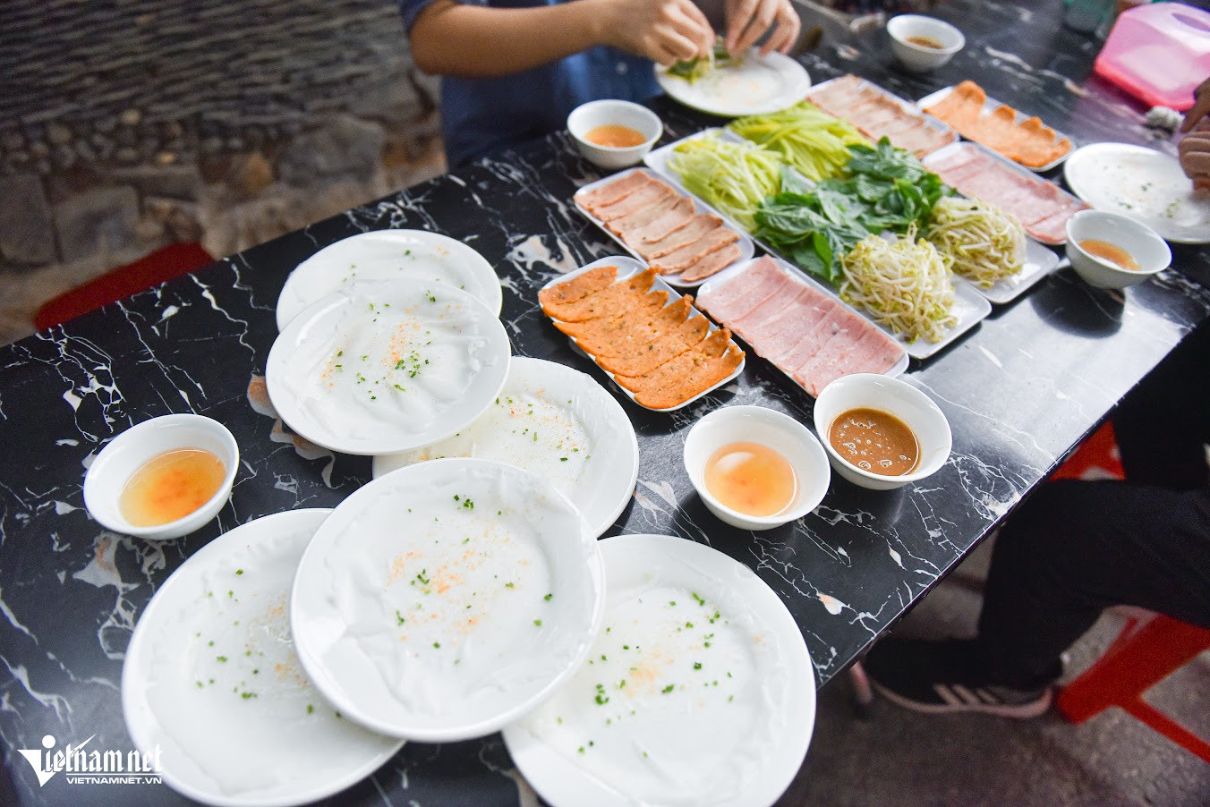 Đặc sản Đà Lạt vừa rẻ vừa ngon, du khách say mê thưởng thức