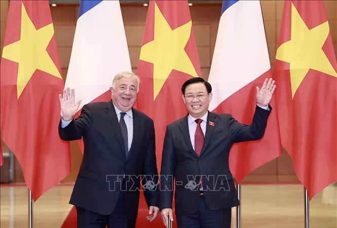 Chủ tịch Quốc hội Vương Đình Huệ đón, hội đàm với Chủ tịch Thượng viện CH Pháp