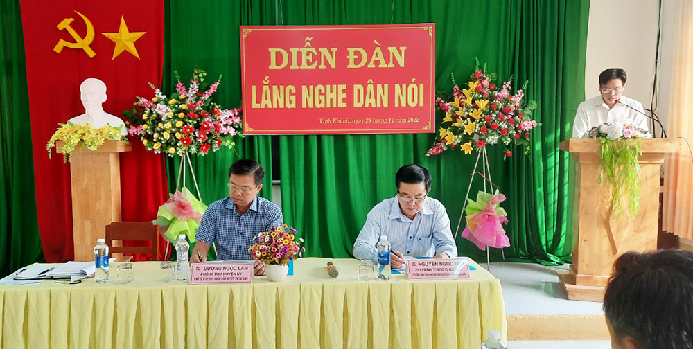 Tổ chức diễn đàn “Lắng nghe dân nói” ở xã Vĩnh Khánh