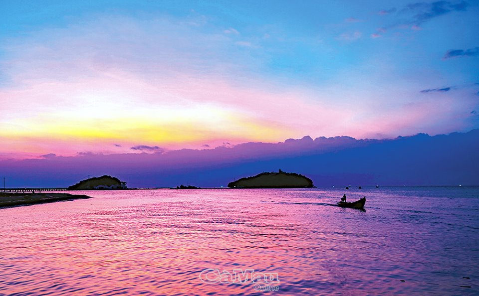 Chiều ven đê biển Tây