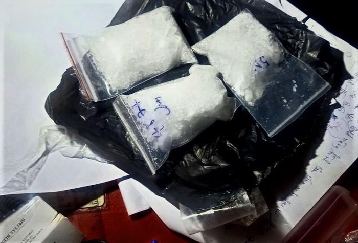 Bắt quả tang nhóm đối tượng chuyển ma túy về Bạc Liêu bán