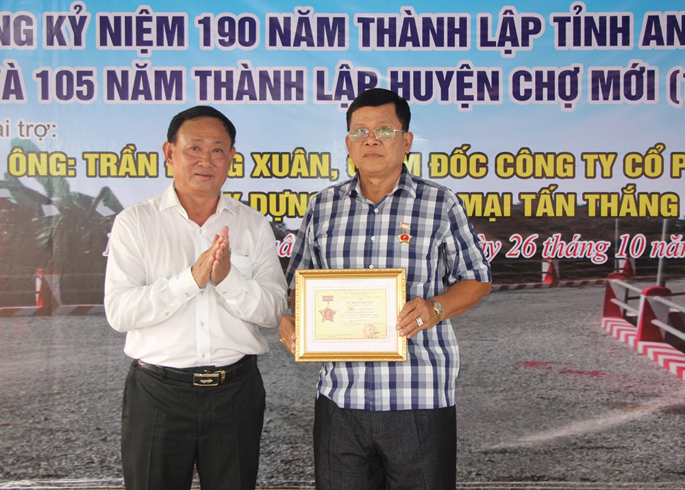 Tấm lòng vàng của ông Út Xuân