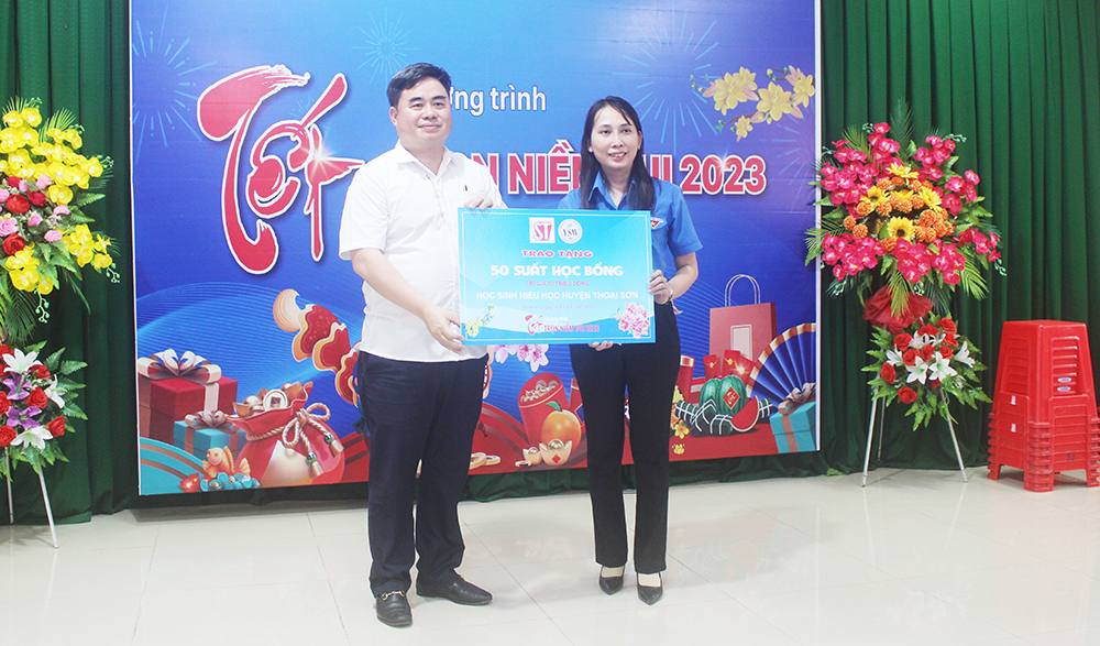Nhiều hoạt động ý nghĩa từ Chương trình “Tết trọn niềm vui” ở Tây Phú