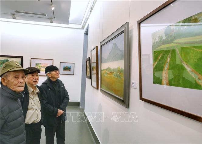 Triển lãm 'Sắc màu Xuân đất nước' tại Bảo tàng Mỹ thuật Việt Nam