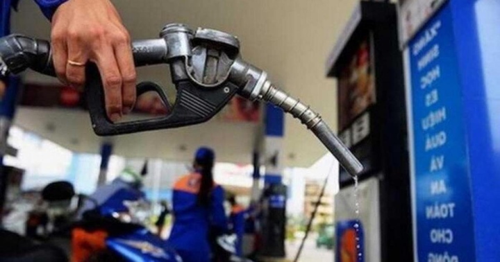 Nghỉ Tết Nguyên đán, điều chỉnh giá xăng thế nào?
