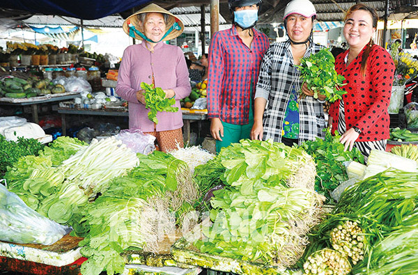 Tết Mèo đi chợ... Chuột