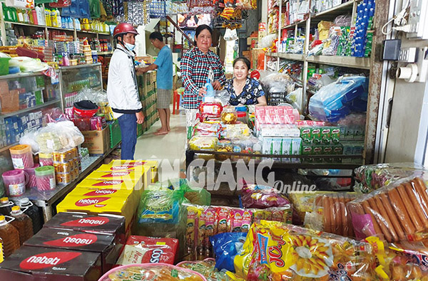 Tết Mèo đi chợ... Chuột