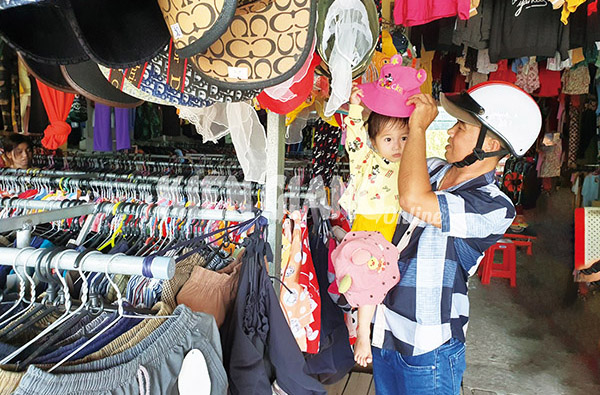 Tết Mèo đi chợ... Chuột